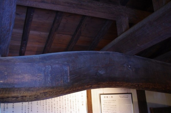 松本城の梁