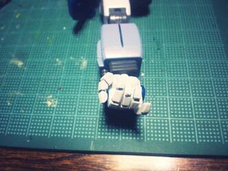 レイズナー右腕