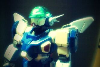 レイズナー製作～レイズナー立つ