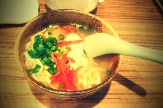 ふらっと沖縄料理屋へ立ち寄りました