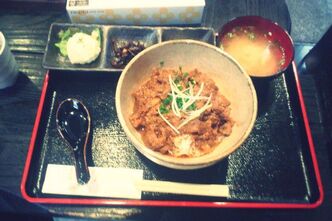居酒屋でランチ