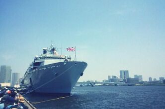 アルビオン級揚陸艦 L14 HMS Albion（アルビオン）を見学