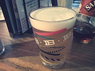 昼間から飲むビールはうまい。