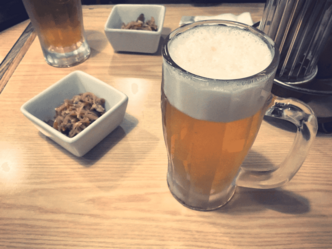 沖縄料理のお店で語らい