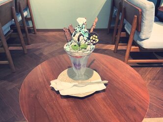 幸せのミントパフェ
