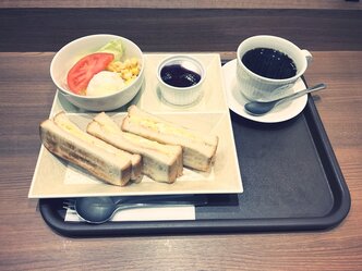 通勤ラッシュの疲弊と、「人間」という不確定要素を排除するAI活用のサムネイル画像