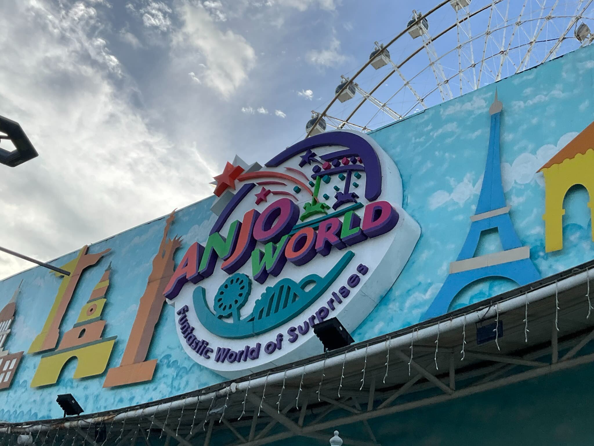 セブ島へ〜Anjo World Theme Parkのサムネイル画像