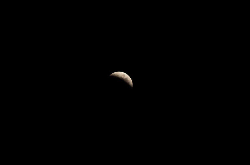 The total lunar eclipse.